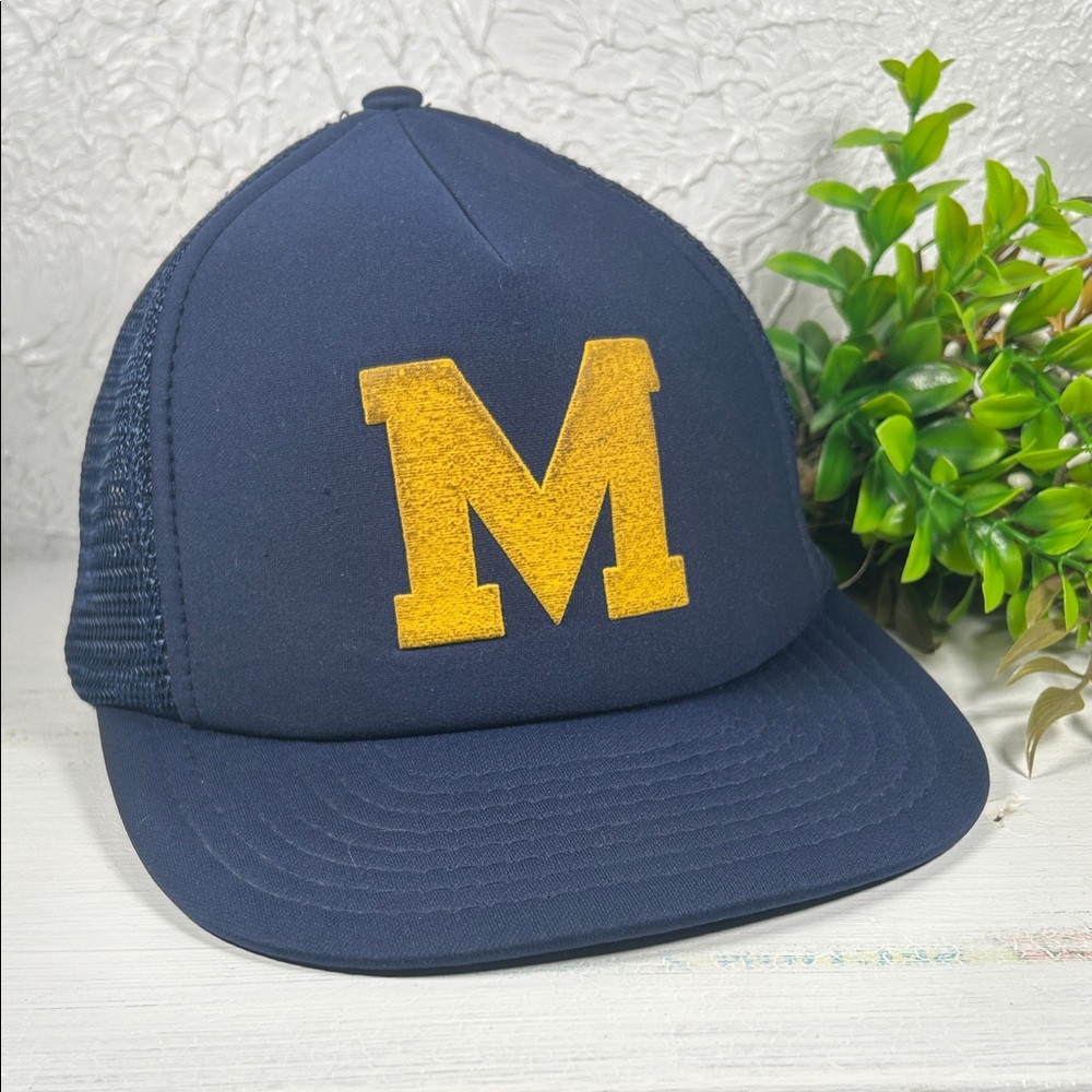 University of Michigan VTG Style Distressed logo Michigan Trucker Style Hat